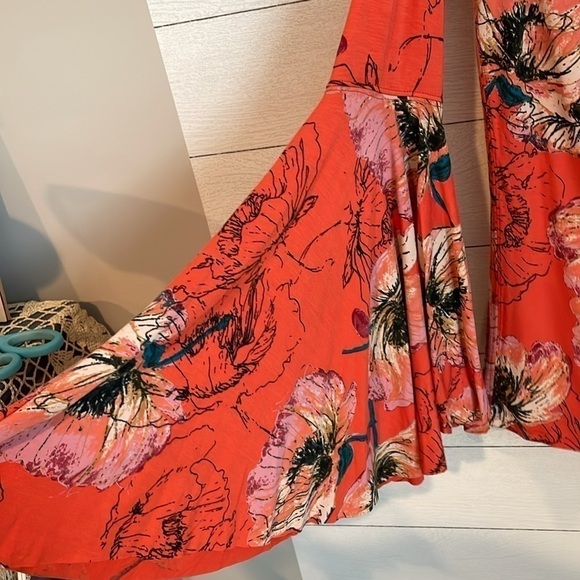 Free People Birds of Paradise Floral Print Off Shoulder Bell Sleeve Blouse M - Picture 7 of 13